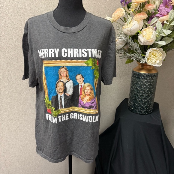 UNKNOWN Tops - Griswold Family Christmas Graphic Tee Gray Unisex L Holiday Movie Shirt